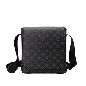 Borse a Tracolla e <span class=keywords><strong>Messenger</strong></span> di Lusso per <span class=keywords><strong>Uomo</strong></span>, Design Esclusivo e alla Moda - Product Image 3