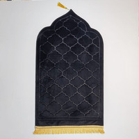 Tapis de prière confortable en flanelle douce, tapis de prière islamique gaufré, tapis de prière en mousse à mémoire de forme, vente en gros