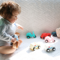 Jouet de voiture de course en silicone souple de qualité alimentaire en gros d'usine jouet éducatif sensoriel Montessori bébé anneau de dentition pour les tout-petits