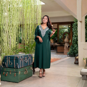 Vestido Maxi Casual Elegante con Mangas Campana y Dobladillo Asimétrico, Bordado y Duradero para Mujer - Product Image 3