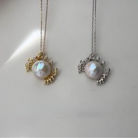Collar con colgante de pez payaso del mundo del mar chapado en oro de 18 quilates, collar con colgante de joyería delicada de pez beso para regalo de pareja
