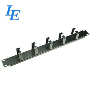 Organiseur de câbles métallique horizontal 1U de 19 pouces avec capuchons pour la gestion des câbles - Product Image 4