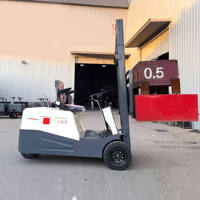 Chariot élévateur électrique 3 roues 1 tonne à batterie plomb-acide, déplaceur latéral hydraulique, levée 2m, idéal pour allées étroites - Prix bas, haute performance
