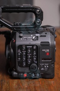 HFT Professional C300 Mark III 4K Digital <b>Camera</b> Camcorder Full-frame CMOS Sensor 10x-20x Optical 4.3" Display Camcorder Profess - Product Image 3