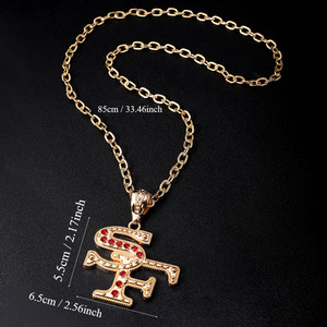 Collar con colgante de letra, aleación de zinc, engaste pavé, pedrería roja, joyería de moda para fiestas, para hombres y mujeres - Product Image 2
