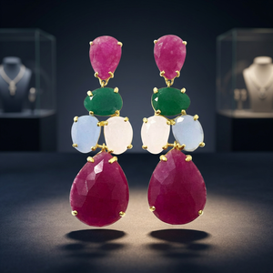 Boucles d'oreilles créoles tendance pour femme en acier inoxydable plaqué or, ornées de rubis teintés, de lavande, de calcédoine laiteuse et d'onyx vert - Product Image 4