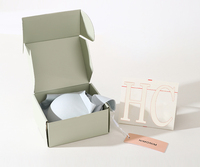 Boîtes cadeaux de luxe personnalisées pour lingerie féminine, estampage à chaud doré avec lamination brillante et gaufrage pour l'expédition de lingerie