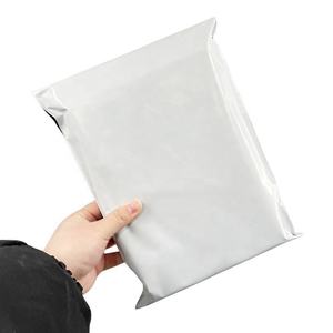 Buste Postali Adesive Bianche 35x45cm (13.7x17.7 pollici) Pronte per la Spedizione, per Corriere, Spedizioni Express e Postali - Product Image 1