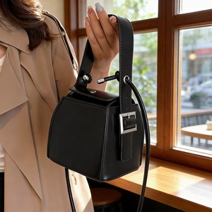 Mini sac à bandoulière pour femme, petit sac à main en cuir PU, fermeture magnétique, sac à main quotidien - Product Image 1