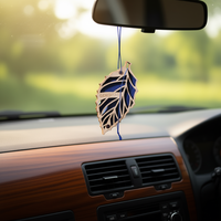 Gekoplas Deo Eco Solide, Désodorisant de Voiture Suspendu en Bois Moderne, Parfum Naturel, Forme Feuille, Sans Électricité Requise, Modèle DEO15