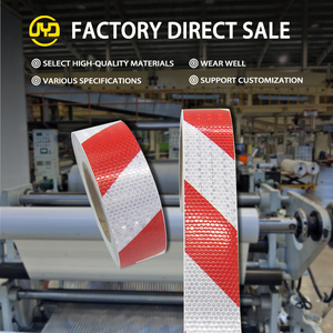 Adesivo Riflettente a Freccia Autoadesivo Disponibile in Giallo e Nero Rosso e Bianco Rosso e Nero Nastro Riflettente per Camion - Product Image 4