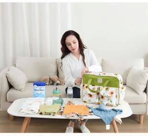 Bolsas Multifuncionales para Cambiar Pañales, Impermeables, Fáciles de Llevar, con Cambiador - Product Image 2