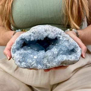 Inhalateur d'énergie en quartz naturel, pierres de guérison en cristal, amas de cristal, amas de célestine bleue pour la décoration de bureau et les accessoires - Product Image 1