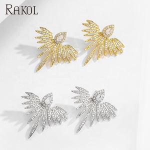 RAKOL EP2539 Cubic Zirconia Studs Pendientes portátiles delanteros y traseros de doble ala - Product Image 4