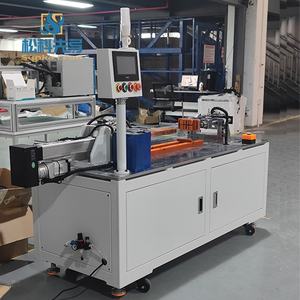 Machine d'extrusion pour l'empilage et le pressage de modules de batteries au lithium prismatiques pour les modules de batteries de stockage d'énergie PACK - Product Image 2