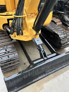 รถขุดขนาดเล็ก Caterpillar Cat 303.5 รุ่น 3.5 ตัน กำลังลดราคา เหมาะสำหรับงานก่อสร้างในพื้นที่เมืองและโครงการจัดสวน - Product Image 6