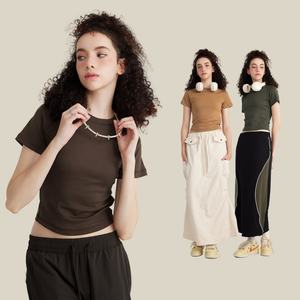 T-shirt de sport d'été personnalisé pour femme, en coton et élasthanne, coupe courte, style Y2K sexy, respirant et écologique, pour un usage décontracté - Product Image 1