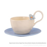 Tasse à café en céramique à motif floral façonnée à la main 300 ml, style nordique minimaliste, pour la maison et le bureau, avec soucoupe et cuillère à soupe, emballage en boîte colorée