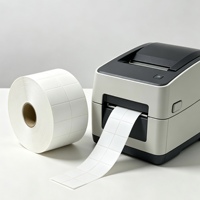 Rouleau d'étiquettes thermiques adhésives vierges pour supermarché, autocollant blanc pour codes-barres, adhésif puissant, sensible à la chaleur, taille personnalisée