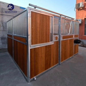 Box <span class=keywords><strong>de</strong></span> chevaux préfabriquée <span class=keywords><strong>de</strong></span> luxe temporaire et personnalisée pour l'extérieur, portable, galvanisée, durable, avec <span class=keywords><strong>toit</strong></span> - Ein Stall - Product Image 1