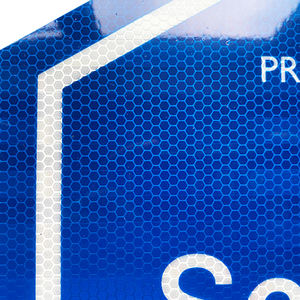 لوحة إشارة تحذير عاكسة أمنية ADT 28 بوصة على الوجهين 6 ملصقات ساحة ألومنيوم معدنية مع حصة - Product Image 2