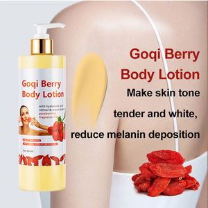 Vente en gros de <span class=keywords><strong>lotion</strong></span> corporelle blanchissante naturelle et biologique à la vitamine C, aux baies de Goqi, à la carotte, au kojic et à la banane, 500 ml - Product Image 4