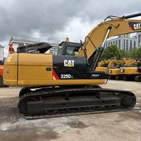 Excavatrice CAT 325D2L, poids en ordre de marche de 25 tonnes, godet de 1,3 m, moteur de 140 kW, modèle 2019