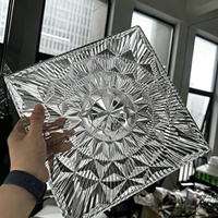 Carreaux de verre décoratifs suspendus à motif diamant scintillant de qualité supérieure pour la décoration murale intérieure commerciale moderne