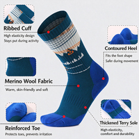 Chaussettes de randonnée pour femmes personnalisées de haute qualité avec logo, chaussettes en laine mérinos épaisses en tissu éponge mi-mollet