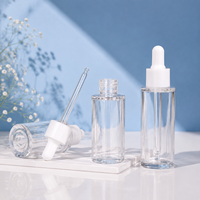 Flacon compte-gouttes carré en PET transparent de 10 ml, flacon cosmétique personnalisé avec impression sérigraphique pour l'emballage d'huiles essentielles et de soins de la peau