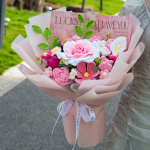 Bouquet di Fiori all'Uncinetto, Rose Rosa Lavorate a Maglia, Fiori Artigianali Ecologici per Natale, Laurea, <span class=keywords><strong>Festa</strong></span> <span class=keywords><strong>della</strong></span> <span class=keywords><strong>Mamma</strong></span>, San Valentino - Product Image 1