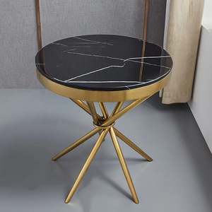 <span class=keywords><strong>Table</strong></span> basse <span class=keywords><strong>ronde</strong></span> moderne avec base en piédestal noir ou en <span class=keywords><strong>laiton</strong></span>, plateau en marbre blanc/arrière, personnalisable avec anneau en <span class=keywords><strong>laiton</strong></span> - Product Image 6