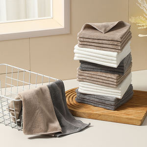 Paquete de 12 Toallas de Limpieza de Microfibra, Grado Comercial, Altamente Absorbentes, Sin Pelusas, Sin Rayas, para Cocinas, Baños y Oficinas - Product Image 5