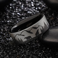 Poya cincin pernikahan unik pria, cincin Tungsten karbida hitam ukiran pohon beruang hutan untuk berburu