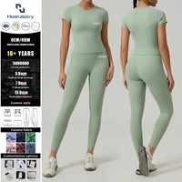 Ensemble de vêtements de sport pour femmes, doux, uni, respirant, 2 pièces, haut à col rond à manches courtes et leggings sculptants taille haute pour la salle de sport