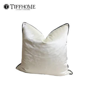 Funda de Cojín Cuadrada con Patrón Geométrico Clásico en Blanco y Negro, Cojines Decorativos Modernos para Sala de Estar - Product Image 2