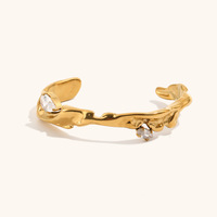 Bracelet Cœur Double Couche Gaovo Niche avec Accent CZ Taille Marquise, Plaqué Or 18K, Acier Inoxydable Résistant au Ternissement, Bijoux pour Femme