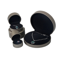 Boîte à bijoux carrée en cuir avec pierres précieuses de haute qualité, mini boucles d'oreilles colorées pour femmes, boîte cadeau petites boîtes à colliers et bracelets