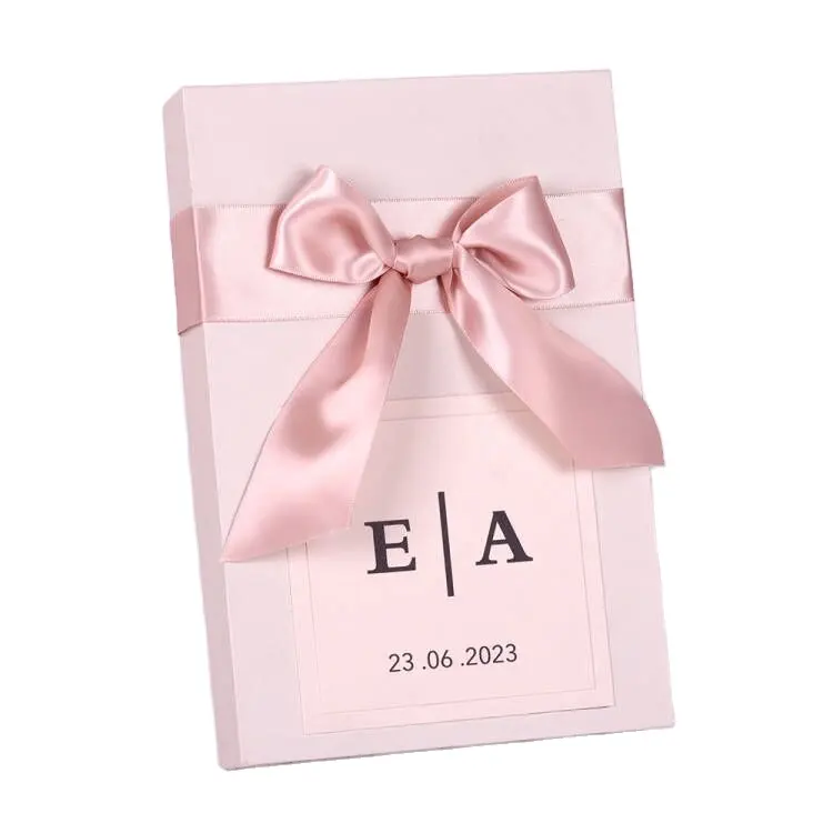 Cajas de regalo de pajarita de embalaje de papel rígido cuadrado pequeño de lujo al por mayor con cinta para invitación de boda
