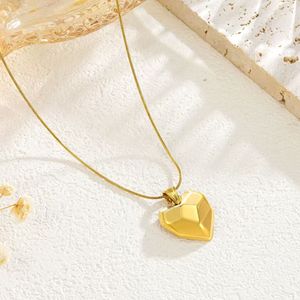 Moda Vintage geométrico prismático corazón collar 18K oro INS titanio acero <span class=keywords><strong>amor</strong></span> mujer joyería collar al por mayor - Product Image 2