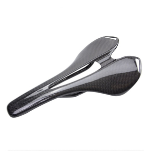 Support de sortie d'usine siège de vélo en Fiber de carbone personnalisé selle de vélo légère - Product Image 1
