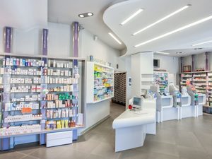 Aménagement intérieur extérieur commerces de détail Comptoir de <span class=keywords><strong>pharmacie</strong></span> en <span class=keywords><strong>bois</strong></span> pour magasin de produits médicaux Présentoir de salle d'exposition en métal verre acier - Product Image 3
