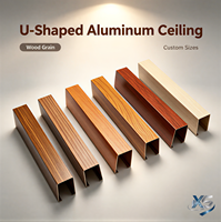 Plaques de plafond en aluminium à grain de bois en forme de U avec des caractéristiques ignifuges et imperméables pour la décoration des restaurants et des halls d'hôtels