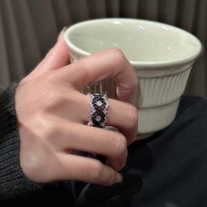 แหวนเงินแท้ S925 ดีไซน์ลูกไม้สีดำ ชุบทองคำสีกุหลาบ สไตล์ดาร์กพังก์ ลวดลายฉลุแบบเฉพาะตัว - Product Image 2