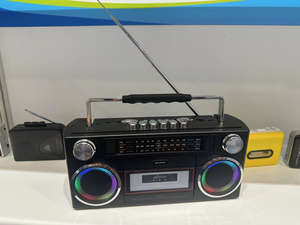 Nouveauté Boombox rétro BT Lecteur de musique Lecteur de cassettes Enregistreur Radio AM FM SW Haut-parleur sans fil <span class=keywords><strong>avec</strong></span> batterie 8000mAh - Product Image 5
