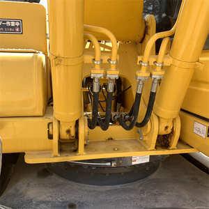 รถขุดไฮดรอลิก Komatsu PC220-8 ปี 2021 นำเข้าจากต่างประเทศ มือสอง น้ำหนัก 22 ตัน พร้อมมอเตอร์และปั๊ม ขาย - Product Image 4