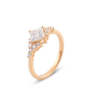 Miglior Negozio di Gioielli Online Anello di Fidanzamento Vintage in Oro Giallo Vero con Moissanite Taglio Principessa 1ct Colore D - Product Image 3