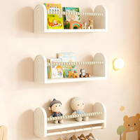 Étagères flottantes modernes à 3 niveaux en bois naturel blanc avec barre porte-serviettes, rangement mural pour les chambres de bébé/enfants, décoration de salon