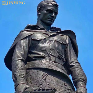 Statues en bronze sur mesure de soldats soviétiques et russes sur le thème de la mode avec impression sérigraphique - Product Image 3