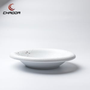 Assiette ronde profonde de 10 pouces en porcelaine blanche avec motif bleu à la main, vente en gros, pour mariage, dîner, assiette de présentation bleue et blanche - Product Image 4